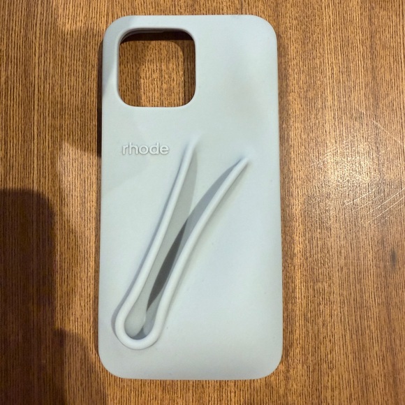 Rhode 16 Pro Max Lip Case - Picture 2 of 4